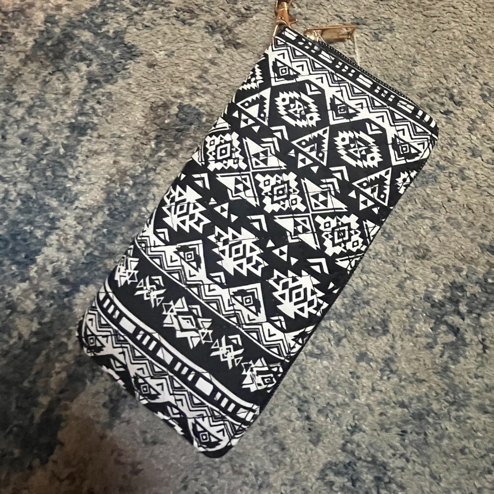 New Black and White Women’s Zipper Wallet